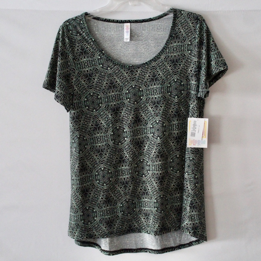 NWT LulaRoe Classic T in Geometric Print